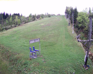 Skiareál Troják - Kamera u nástupu na vlek svah A - 16.4.2024 v 08:01 Skiareál Troják - Kamera u nástupu na vlek svah A - 16.4.2024 v 08:01