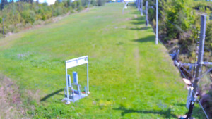 Skiareál Troják - Kamera u nástupu na vlek svah A - 21.5.2025 v 15:00 Skiareál Troják - Kamera u nástupu na vlek svah A - 21.5.2025 v 15:00