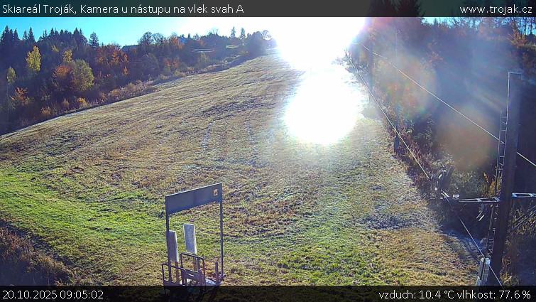 Skiareál Troják - Kamera u nástupu na vlek svah A - 20.10.2025 v 09:05 Skiareál Troják - Kamera u nástupu na vlek svah A - 20.10.2025 v 09:05
