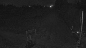 Skiareál Troják - Kamera u nástupu na vlek svah A - 26.10.2025 v 05:30 Skiareál Troják - Kamera u nástupu na vlek svah A - 26.10.2025 v 05:30