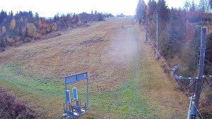 Skiareál Troják - Kamera u nástupu na vlek svah A - 26.10.2025 v 06:05 Skiareál Troják - Kamera u nástupu na vlek svah A - 26.10.2025 v 06:05