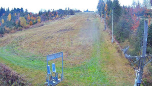 Skiareál Troják - Kamera u nástupu na vlek svah A - 26.10.2025 v 06:30 Skiareál Troják - Kamera u nástupu na vlek svah A - 26.10.2025 v 06:30