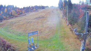 Skiareál Troják - Kamera u nástupu na vlek svah A - 26.10.2025 v 07:20 Skiareál Troják - Kamera u nástupu na vlek svah A - 26.10.2025 v 07:20