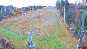 Skiareál Troják - Kamera u nástupu na vlek svah A - 26.10.2025 v 08:15 Skiareál Troják - Kamera u nástupu na vlek svah A - 26.10.2025 v 08:15