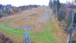 Skiareál Troják - Kamera u nástupu na vlek svah A - 26.10.2025 v 08:45 Skiareál Troják - Kamera u nástupu na vlek svah A - 26.10.2025 v 08:45