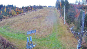 Skiareál Troják - Kamera u nástupu na vlek svah A - 26.10.2025 v 10:30 Skiareál Troják - Kamera u nástupu na vlek svah A - 26.10.2025 v 10:30