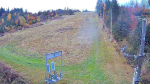 Skiareál Troják - Kamera u nástupu na vlek svah A - 26.10.2025 v 11:25 Skiareál Troják - Kamera u nástupu na vlek svah A - 26.10.2025 v 11:25
