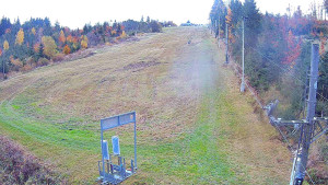 Skiareál Troják - Kamera u nástupu na vlek svah A - 26.10.2025 v 12:25 Skiareál Troják - Kamera u nástupu na vlek svah A - 26.10.2025 v 12:25