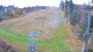 Skiareál Troják - Kamera u nástupu na vlek svah A - 26.10.2025 v 12:30 Skiareál Troják - Kamera u nástupu na vlek svah A - 26.10.2025 v 12:30