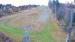 Skiareál Troják - Kamera u nástupu na vlek svah A - 26.10.2025 v 13:20 Skiareál Troják - Kamera u nástupu na vlek svah A - 26.10.2025 v 13:20