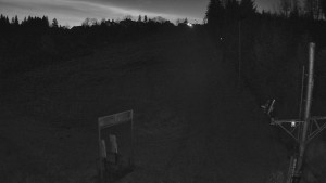 Skiareál Troják - Kamera u nástupu na vlek svah A - 31.10.2025 v 05:30 Skiareál Troják - Kamera u nástupu na vlek svah A - 31.10.2025 v 05:30