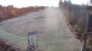 Skiareál Troják - Kamera u nástupu na vlek svah A - 31.10.2025 v 06:10 Skiareál Troják - Kamera u nástupu na vlek svah A - 31.10.2025 v 06:10