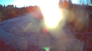 Skiareál Troják - Kamera u nástupu na vlek svah A - 31.10.2025 v 07:35 Skiareál Troják - Kamera u nástupu na vlek svah A - 31.10.2025 v 07:35