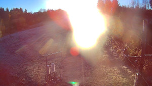 Skiareál Troják - Kamera u nástupu na vlek svah A - 31.10.2025 v 07:40 Skiareál Troják - Kamera u nástupu na vlek svah A - 31.10.2025 v 07:40