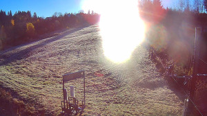 Skiareál Troják - Kamera u nástupu na vlek svah A - 31.10.2025 v 07:55 Skiareál Troják - Kamera u nástupu na vlek svah A - 31.10.2025 v 07:55