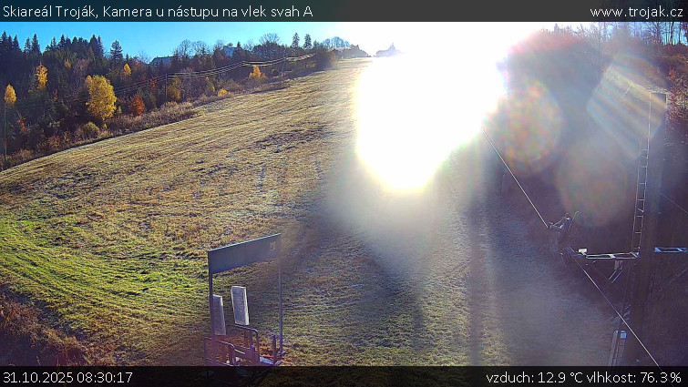 Skiareál Troják - Kamera u nástupu na vlek svah A - 31.10.2025 v 08:30 Skiareál Troják - Kamera u nástupu na vlek svah A - 31.10.2025 v 08:30