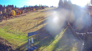 Skiareál Troják - Kamera u nástupu na vlek svah A - 31.10.2025 v 09:35 Skiareál Troják - Kamera u nástupu na vlek svah A - 31.10.2025 v 09:35