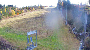 Skiareál Troják - Kamera u nástupu na vlek svah A - 31.10.2025 v 12:35 Skiareál Troják - Kamera u nástupu na vlek svah A - 31.10.2025 v 12:35