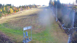 Skiareál Troják - Kamera u nástupu na vlek svah A - 31.10.2025 v 12:40 Skiareál Troják - Kamera u nástupu na vlek svah A - 31.10.2025 v 12:40