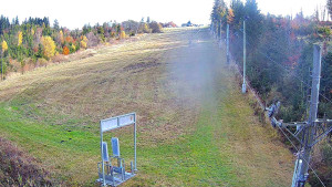 Skiareál Troják - Kamera u nástupu na vlek svah A - 31.10.2025 v 12:55 Skiareál Troják - Kamera u nástupu na vlek svah A - 31.10.2025 v 12:55