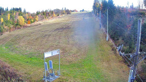 Skiareál Troják - Kamera u nástupu na vlek svah A - 31.10.2025 v 13:45 Skiareál Troják - Kamera u nástupu na vlek svah A - 31.10.2025 v 13:45