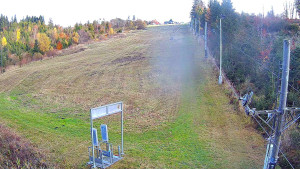 Skiareál Troják - Kamera u nástupu na vlek svah A - 31.10.2025 v 14:55 Skiareál Troják - Kamera u nástupu na vlek svah A - 31.10.2025 v 14:55