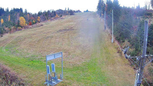 Skiareál Troják - Kamera u nástupu na vlek svah A - 2.11.2025 v 12:55 Skiareál Troják - Kamera u nástupu na vlek svah A - 2.11.2025 v 12:55