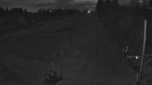 Skiareál Troják - Kamera u nástupu na vlek svah A - 2.11.2025 v 18:55 Skiareál Troják - Kamera u nástupu na vlek svah A - 2.11.2025 v 18:55