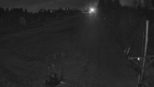 Skiareál Troják - Kamera u nástupu na vlek svah A - 2.11.2025 v 19:55 Skiareál Troják - Kamera u nástupu na vlek svah A - 2.11.2025 v 19:55