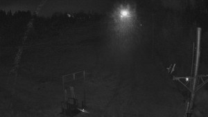 Skiareál Troják - Kamera u nástupu na vlek svah A - 2.11.2025 v 21:55 Skiareál Troják - Kamera u nástupu na vlek svah A - 2.11.2025 v 21:55