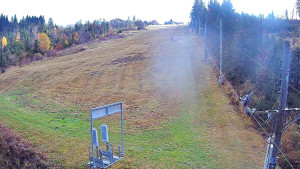 Skiareál Troják - Kamera u nástupu na vlek svah A - 4.11.2025 v 10:35 Skiareál Troják - Kamera u nástupu na vlek svah A - 4.11.2025 v 10:35