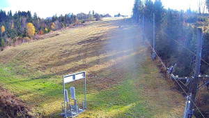 Skiareál Troják - Kamera u nástupu na vlek svah A - 4.11.2025 v 11:00 Skiareál Troják - Kamera u nástupu na vlek svah A - 4.11.2025 v 11:00