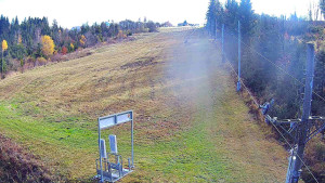 Skiareál Troják - Kamera u nástupu na vlek svah A - 4.11.2025 v 11:05 Skiareál Troják - Kamera u nástupu na vlek svah A - 4.11.2025 v 11:05