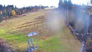 Skiareál Troják - Kamera u nástupu na vlek svah A - 4.11.2025 v 11:25 Skiareál Troják - Kamera u nástupu na vlek svah A - 4.11.2025 v 11:25