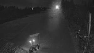 Skiareál Troják - Kamera u nástupu na vlek svah A - 2.12.2025 v 01:55 Skiareál Troják - Kamera u nástupu na vlek svah A - 2.12.2025 v 01:55