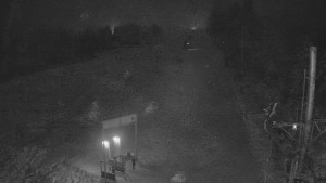 Skiareál Troják - Kamera u nástupu na vlek svah A - 2.12.2025 v 02:20 Skiareál Troják - Kamera u nástupu na vlek svah A - 2.12.2025 v 02:20