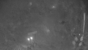 Skiareál Troják - Kamera u nástupu na vlek svah A - 2.12.2025 v 03:15 Skiareál Troják - Kamera u nástupu na vlek svah A - 2.12.2025 v 03:15