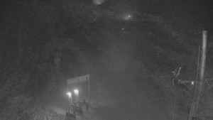 Skiareál Troják - Kamera u nástupu na vlek svah A - 2.12.2025 v 03:45 Skiareál Troják - Kamera u nástupu na vlek svah A - 2.12.2025 v 03:45