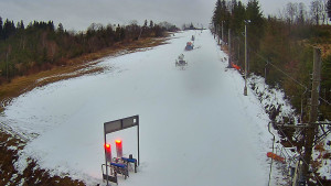 Skiareál Troják - Kamera u nástupu na vlek svah A - 5.12.2025 v 07:20 Skiareál Troják - Kamera u nástupu na vlek svah A - 5.12.2025 v 07:20