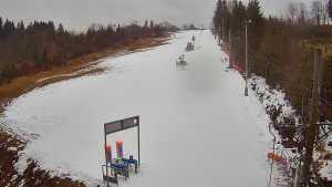 Skiareál Troják - Kamera u nástupu na vlek svah A - 5.12.2025 v 07:45 Skiareál Troják - Kamera u nástupu na vlek svah A - 5.12.2025 v 07:45