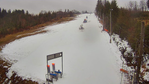 Skiareál Troják - Kamera u nástupu na vlek svah A - 5.12.2025 v 07:50 Skiareál Troják - Kamera u nástupu na vlek svah A - 5.12.2025 v 07:50