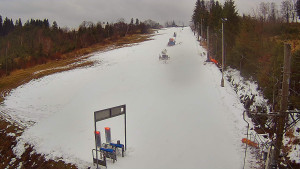 Skiareál Troják - Kamera u nástupu na vlek svah A - 5.12.2025 v 08:15 Skiareál Troják - Kamera u nástupu na vlek svah A - 5.12.2025 v 08:15