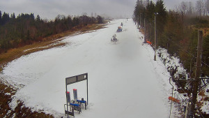 Skiareál Troják - Kamera u nástupu na vlek svah A - 5.12.2025 v 08:40 Skiareál Troják - Kamera u nástupu na vlek svah A - 5.12.2025 v 08:40