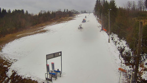 Skiareál Troják - Kamera u nástupu na vlek svah A - 5.12.2025 v 09:15 Skiareál Troják - Kamera u nástupu na vlek svah A - 5.12.2025 v 09:15