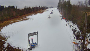 Skiareál Troják - Kamera u nástupu na vlek svah A - 5.12.2025 v 09:35 Skiareál Troják - Kamera u nástupu na vlek svah A - 5.12.2025 v 09:35