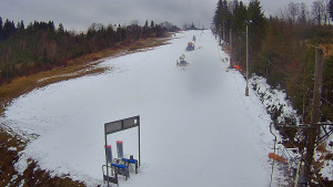 Skiareál Troják - Kamera u nástupu na vlek svah A - 5.12.2025 v 09:40 Skiareál Troják - Kamera u nástupu na vlek svah A - 5.12.2025 v 09:40