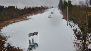 Skiareál Troják - Kamera u nástupu na vlek svah A - 5.12.2025 v 09:50 Skiareál Troják - Kamera u nástupu na vlek svah A - 5.12.2025 v 09:50