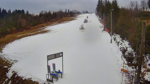 Skiareál Troják - Kamera u nástupu na vlek svah A - 5.12.2025 v 10:45 Skiareál Troják - Kamera u nástupu na vlek svah A - 5.12.2025 v 10:45