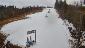 Skiareál Troják - Kamera u nástupu na vlek svah A - 5.12.2025 v 11:30 Skiareál Troják - Kamera u nástupu na vlek svah A - 5.12.2025 v 11:30