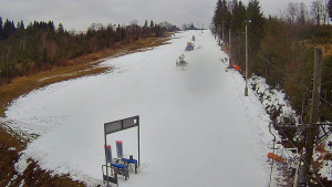 Skiareál Troják - Kamera u nástupu na vlek svah A - 5.12.2025 v 12:00 Skiareál Troják - Kamera u nástupu na vlek svah A - 5.12.2025 v 12:00